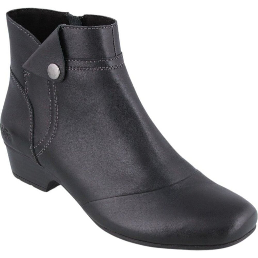 TAOS shoes "Oh Snap" black leather low heel ankle boot Women's Size 6 New in Box